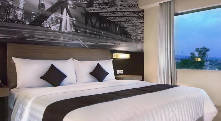 Hotel Neo Candi Simpang Lima - Semarang By Aston Exterior foto