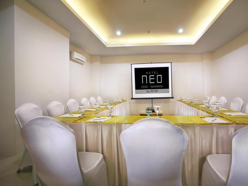 Hotel Neo Candi Simpang Lima - Semarang By Aston Exterior foto